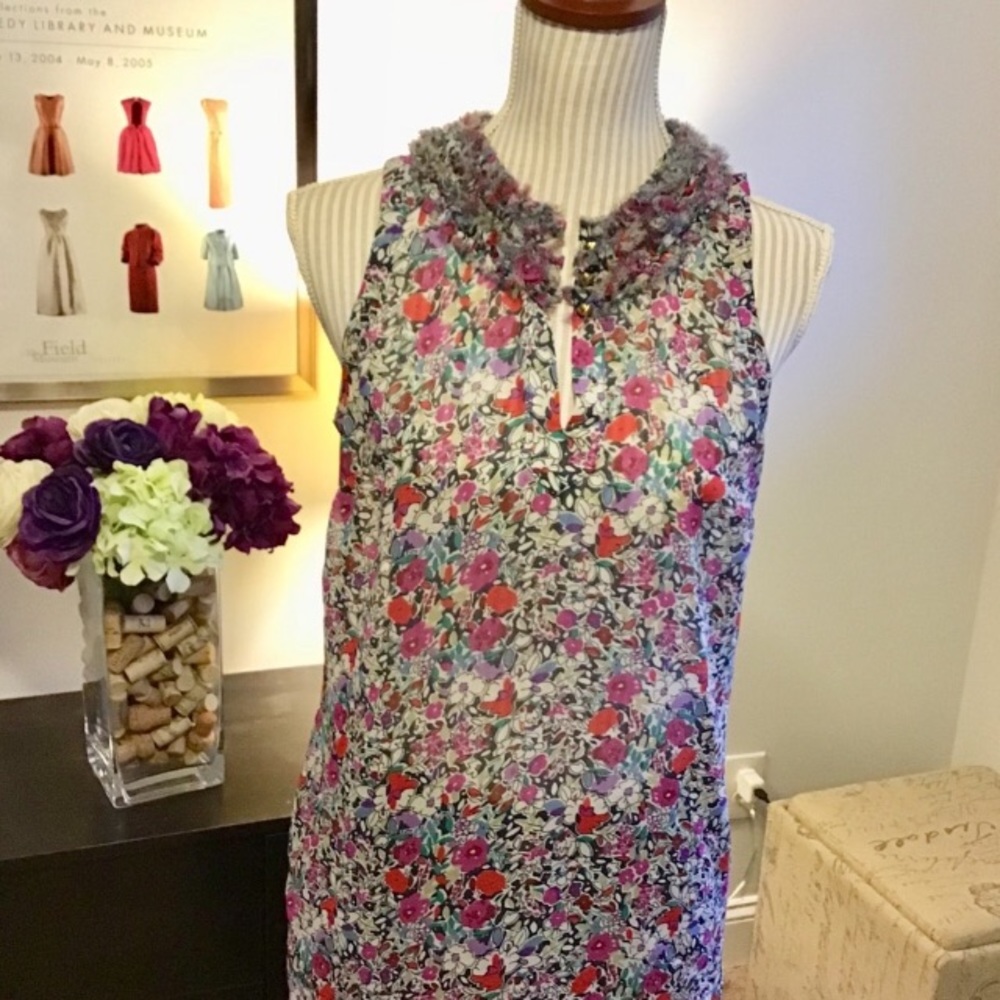 Cabi ruffle floral blouse